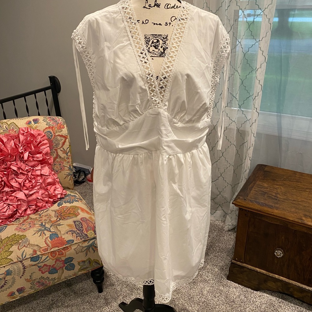 Adorable party dress!
